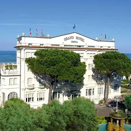 Grand Hotel