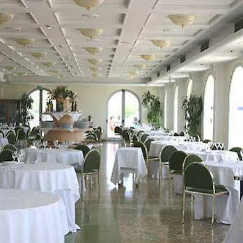 Szálloda Grand
