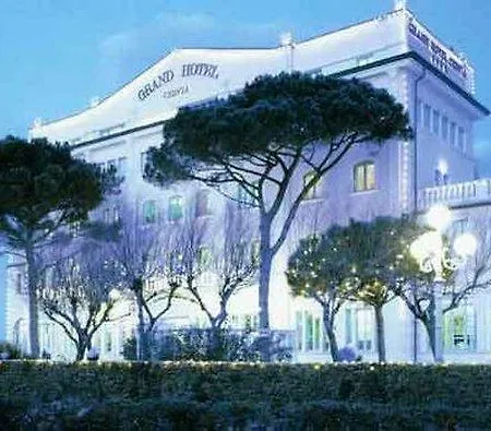 Grand Hotel