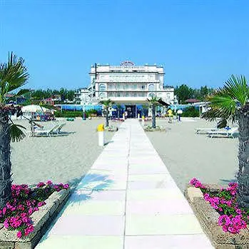 Grand Hotel