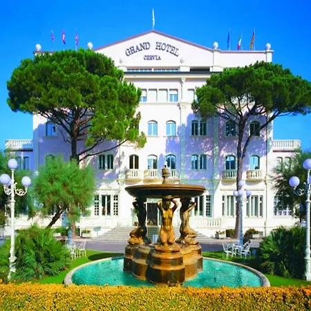 Hotel Grand 4*